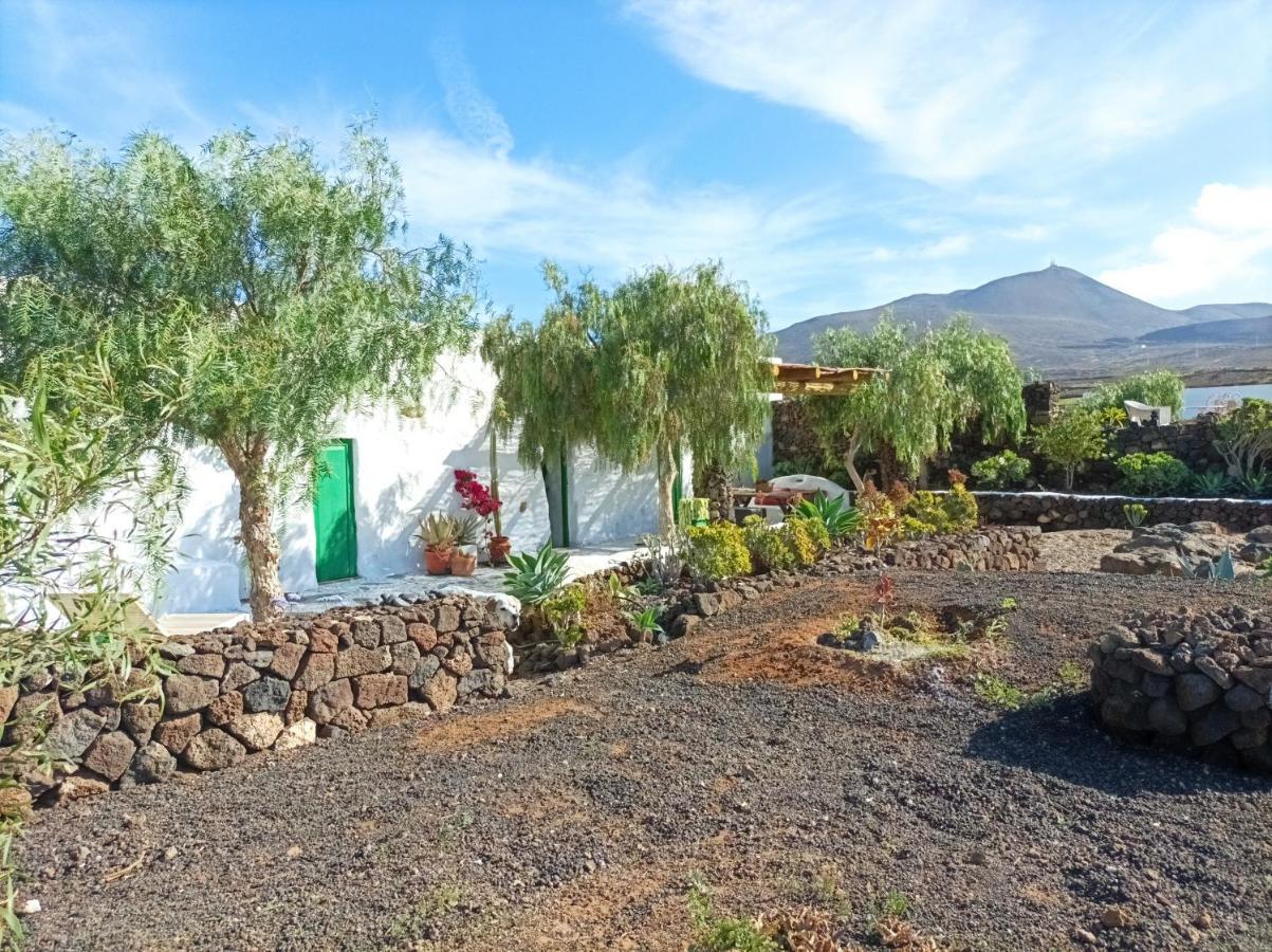 Casa Samarin Guest House Las Brenas Exterior photo